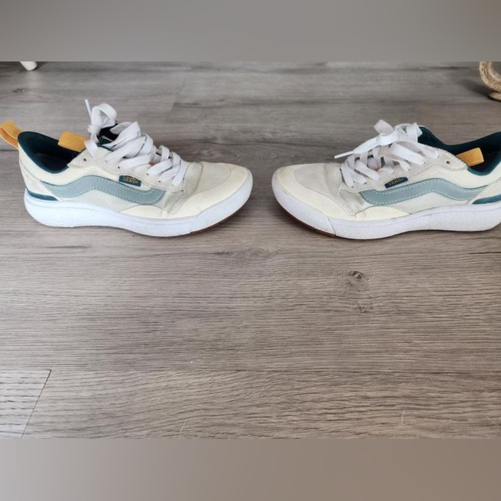 Van Ultra Range - image 1